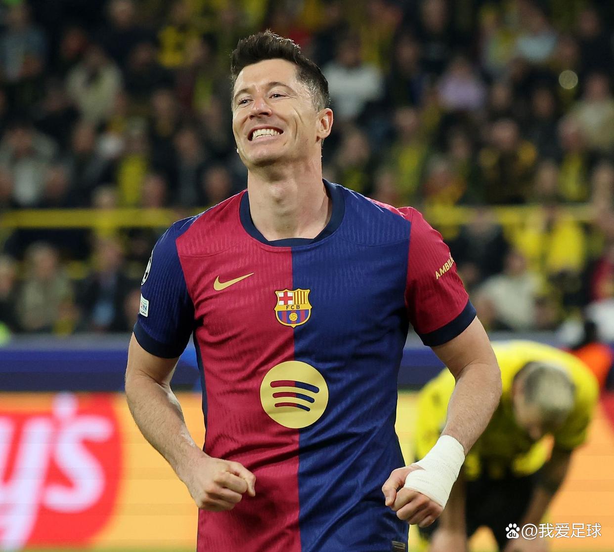 开云下载-AC米兰血洗巴萨，莱万高光表现的简单介绍