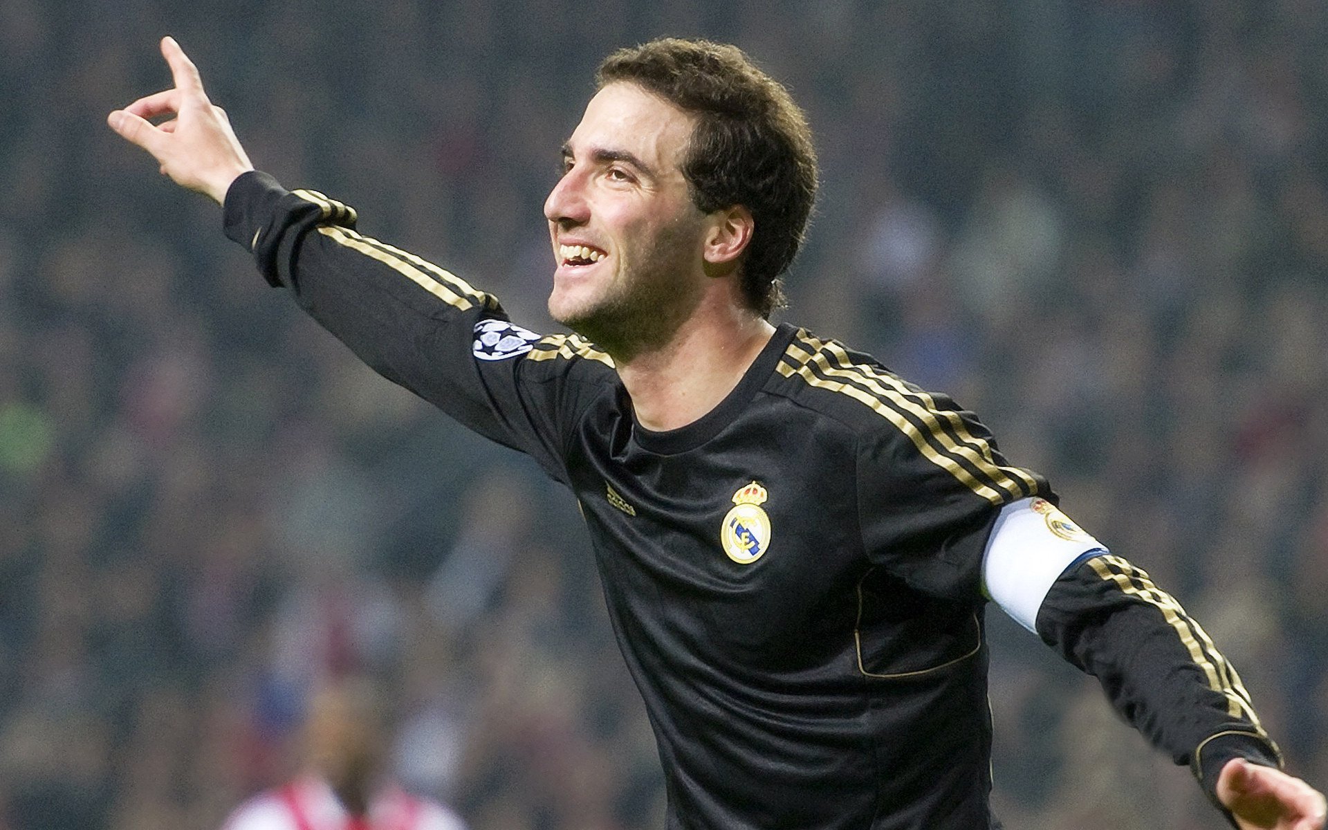 开云体育在线-德国提前终结悬念，希腊神话不再；萨拉赫完全无解表现定义新时代