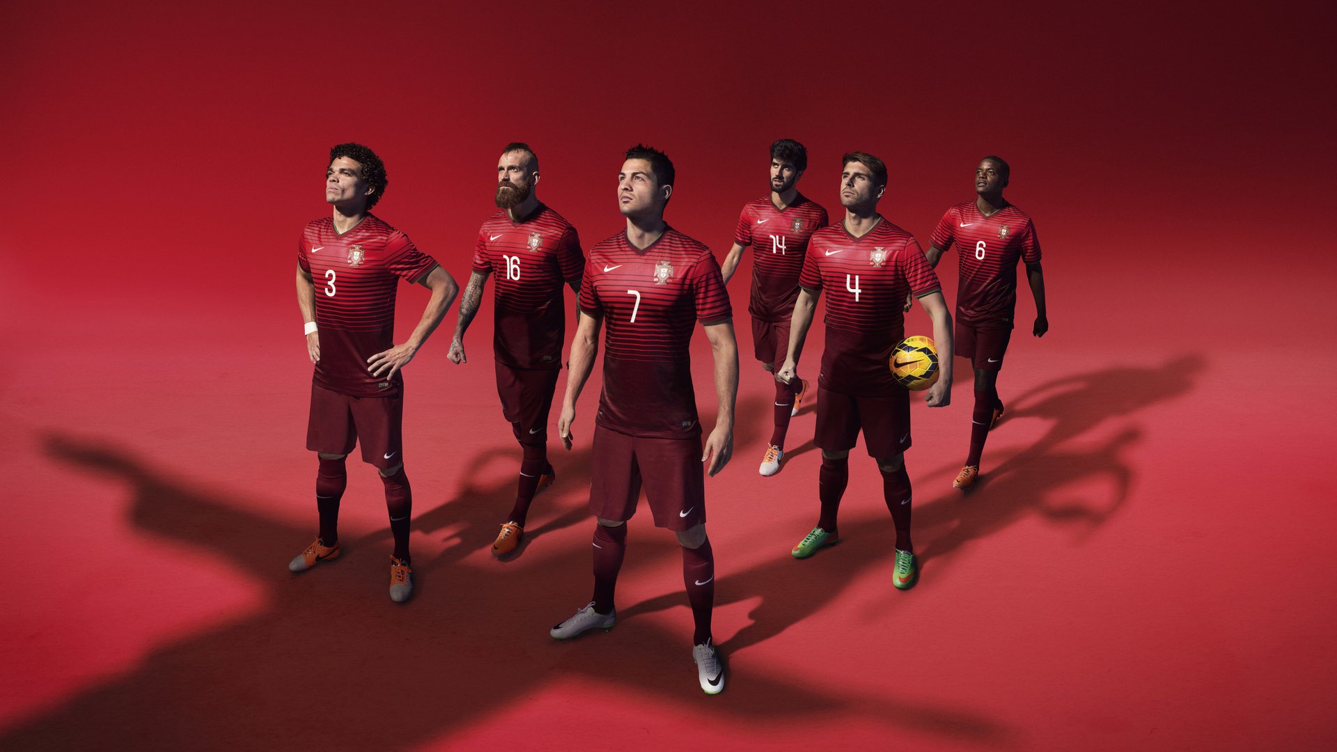 年度焦点之战之夜，布克关键时刻站出来