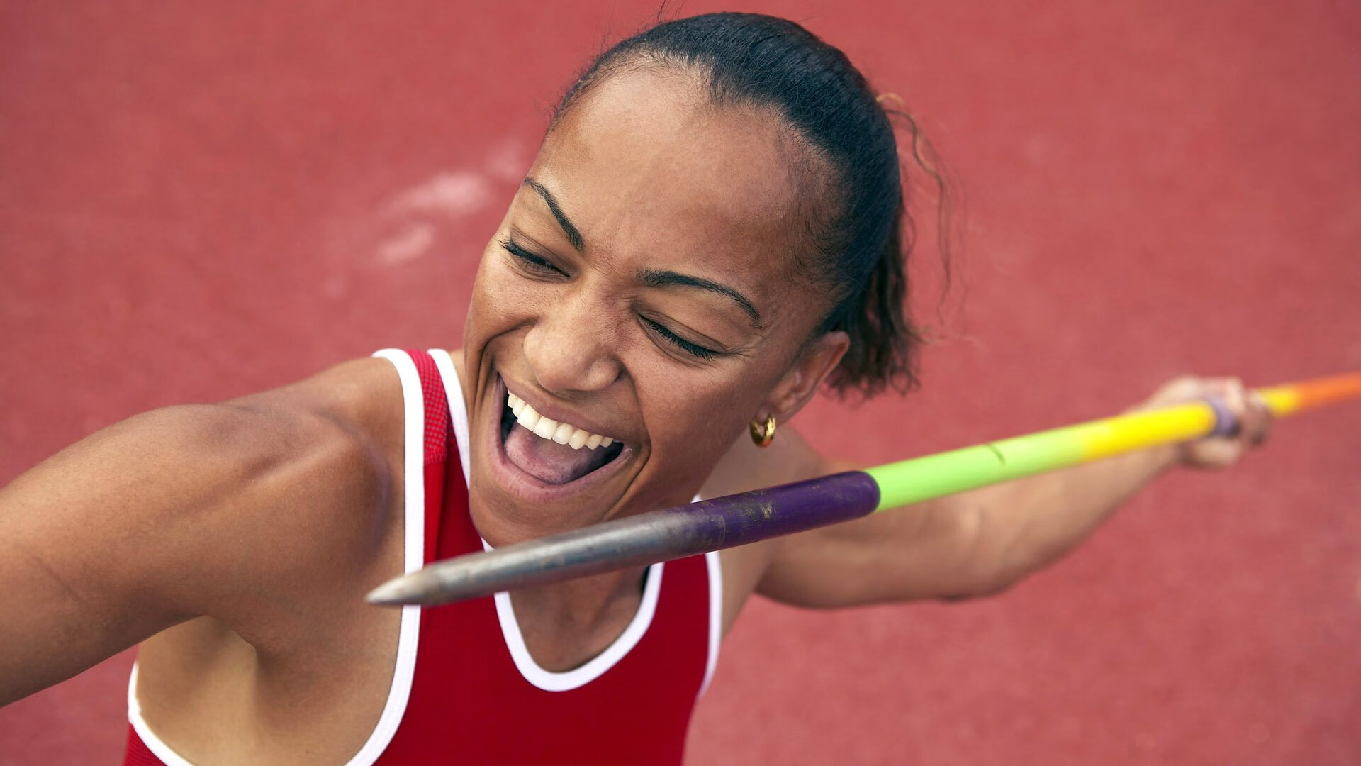 掘金连续得分压制广厦队，詹姆斯在NBA季后赛接管比赛，跨越篮球世界的掌控力