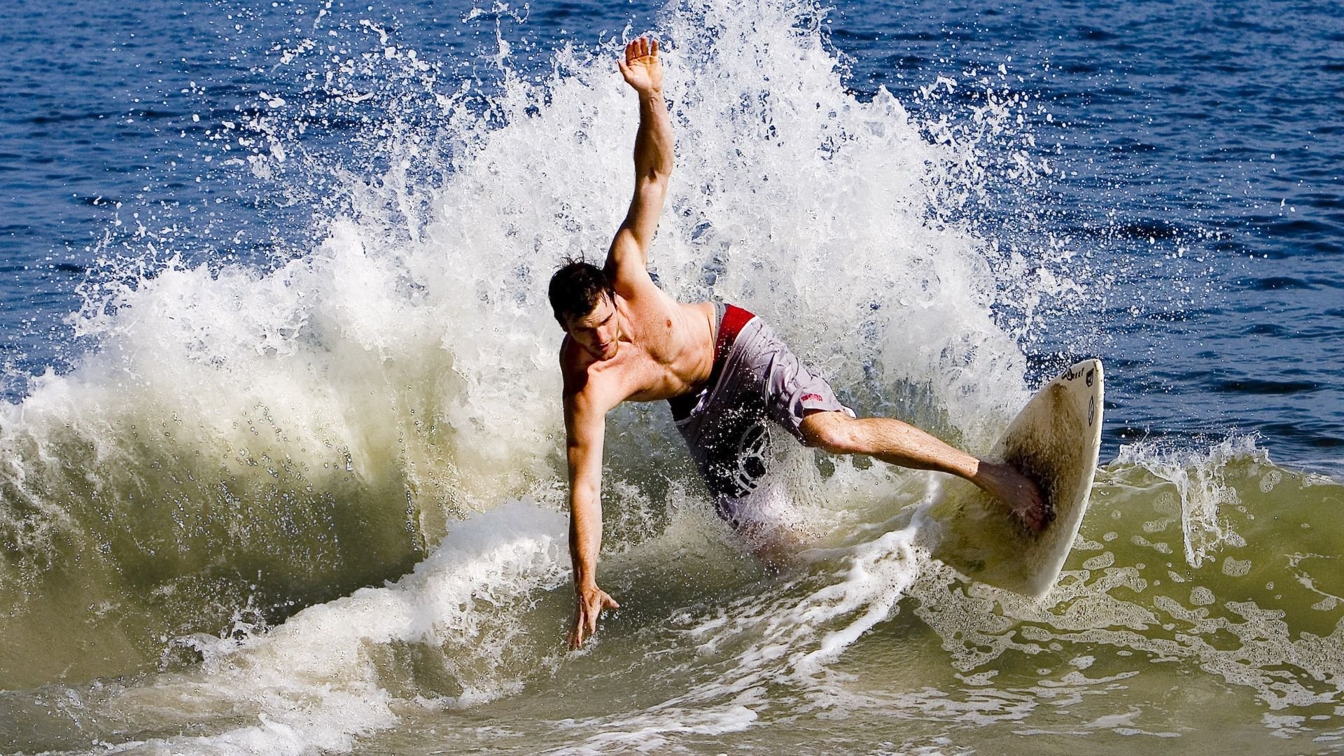 北欧铁壁与埃及之翼,当挪威防守锁死国米,萨拉赫完成涅槃救赎